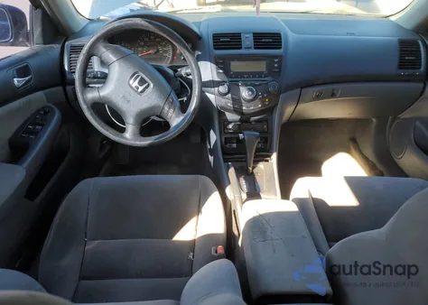 2005 Honda Accord 2.4 Lx z USA, uszkodzony, nr VIN 1HGCM56495L001812